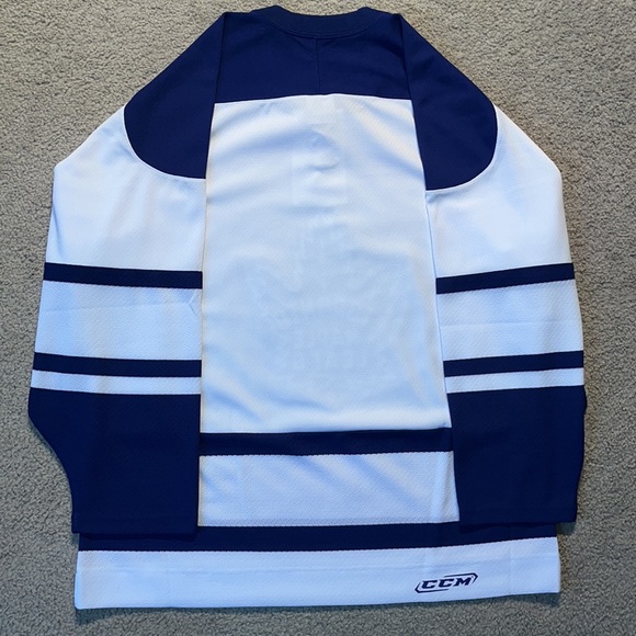 Toronto Maple Leafs CCM Alternate Jersey - Picture 2 of 4
